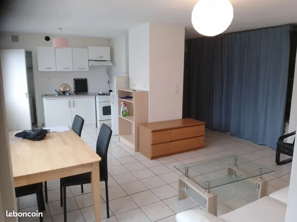 Particulier loue T4 meublé, 3 chambres