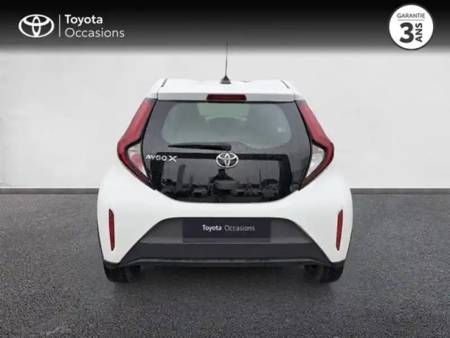 Toyota Aygo x 1.0 vvt-i 72ch dynamic — photo 4