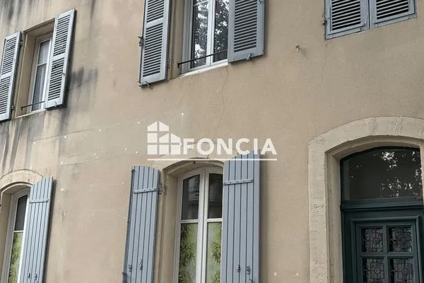 Local commercial 2 pièces 42 m²