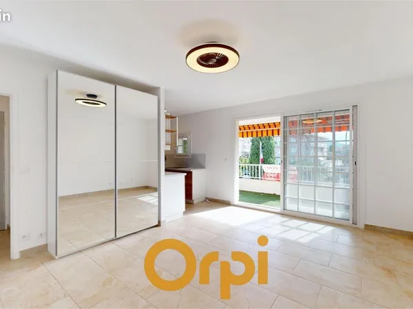 Studio 1 pièce 29 m²