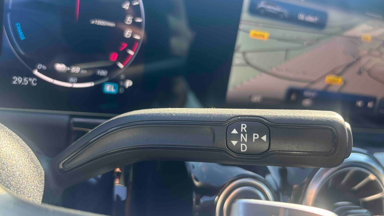 Mercedes GLA 250 e Hybrid EQ 8G-DCT — photo 20