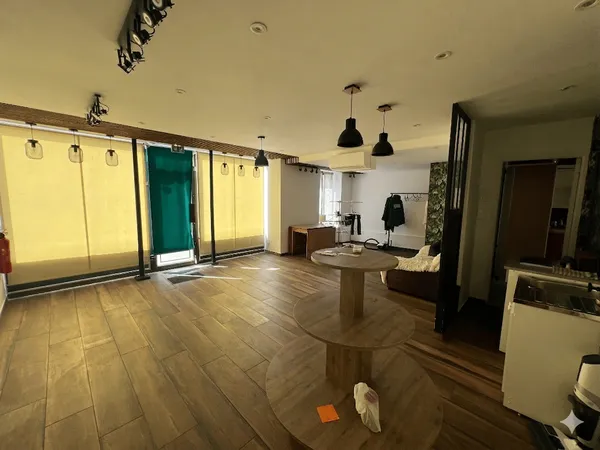 Boutique 1 pièce 206 m²