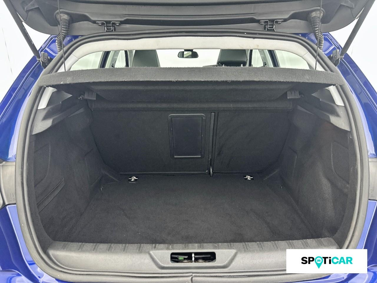 Peugeot 308 1.2 puretech 130ch e6.3 s&s gt line — photo 6