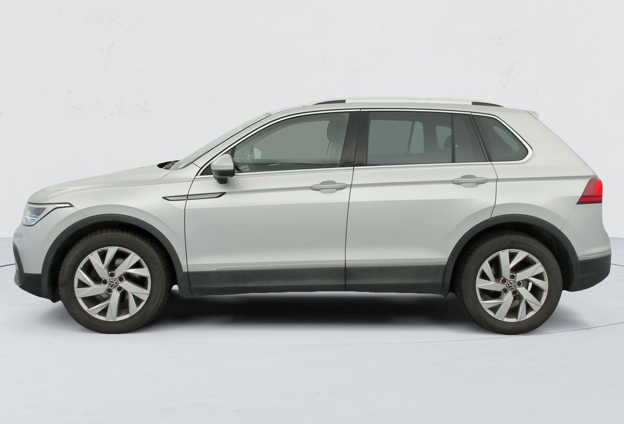 Volkswagen Tiguan — photo 2