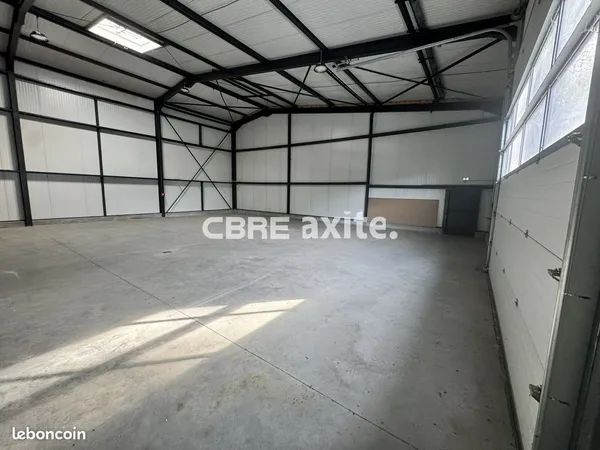 LOCAL D'ACTIVITE 264 m² BELLEY