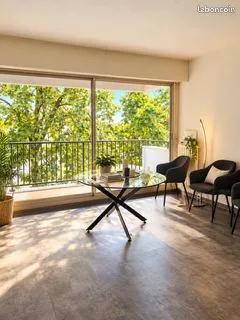 Rare sur le secteur : A Vendre T3 lumineux sans vis-à-vis dans résidence sécurisée avec parc arboré 
