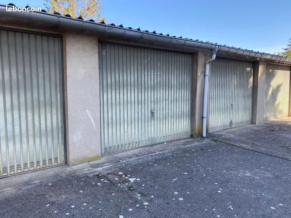 Parking/box 12 m² Neuves-Maisons