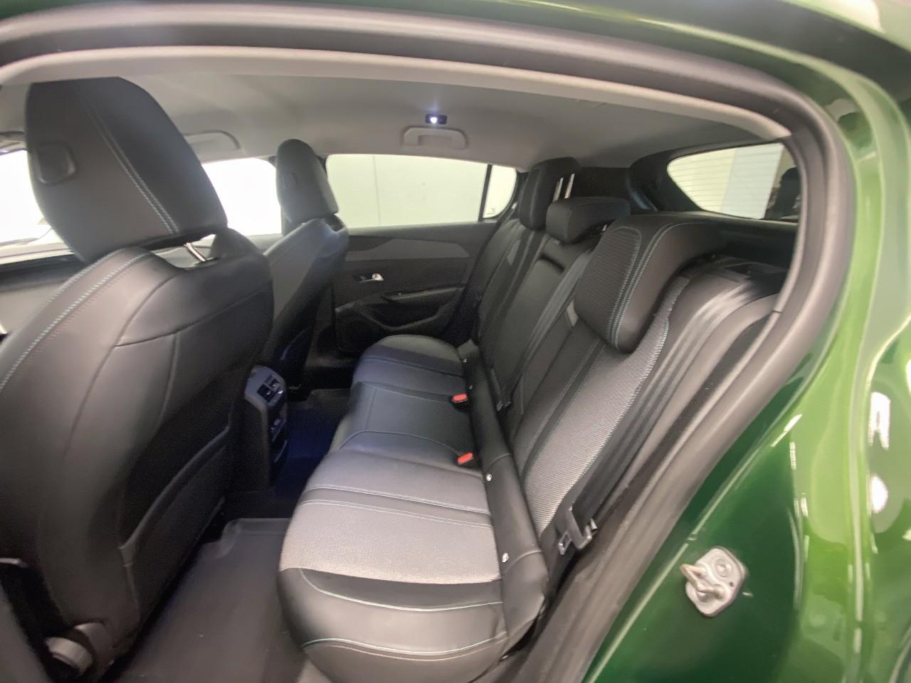 Peugeot 308 phev 180 e-eat8 allure pack — photo 10
