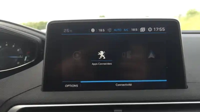 Peugeot 3008 1.2 puretech 130ch s&amp;s bvm6 — photo 17