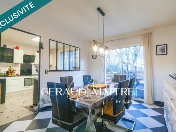 Maison 10 pièces 196 m²