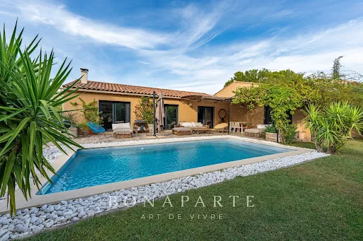 Propriété 4 pièces 150 m²