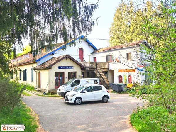 Gîte 680 m² CORRAVILLERS