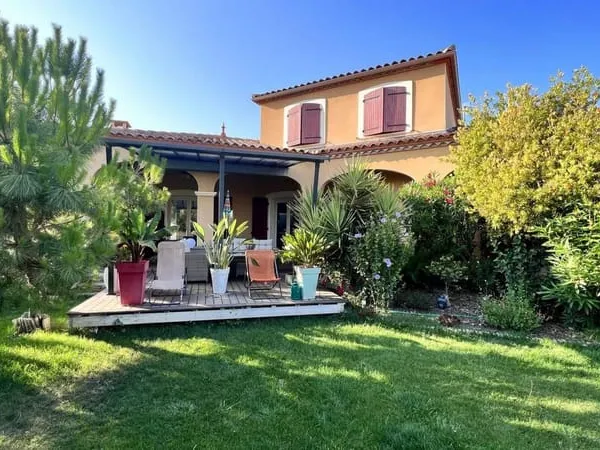 Villa 8 pièces 153 m²