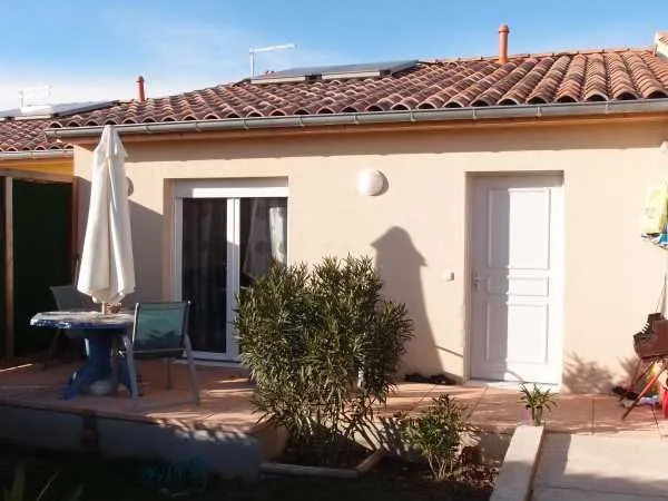 AUBIGNAN, villa T3 de 67 m2 de plain-pied, jardin , garage