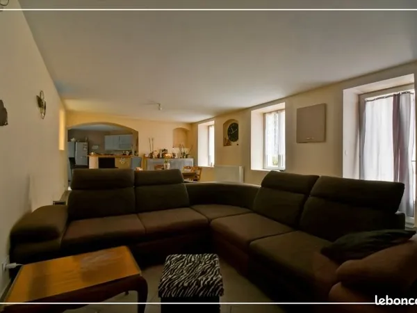 Maison +.jardin + grange + appartement T2