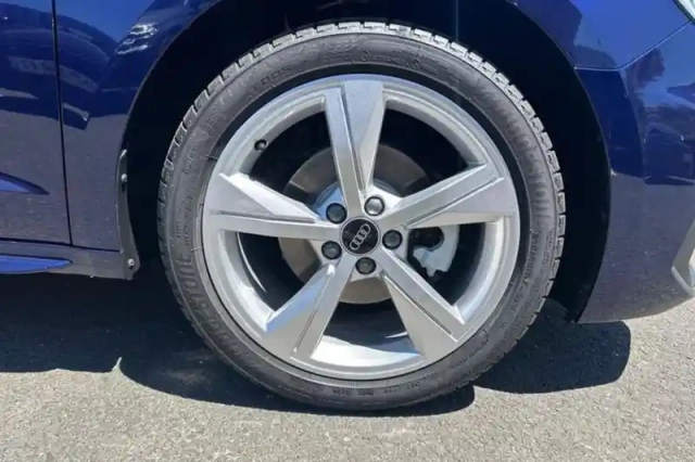 Audi A1 sportback 30 tfsi (1.0 116ch) s troni — photo 10