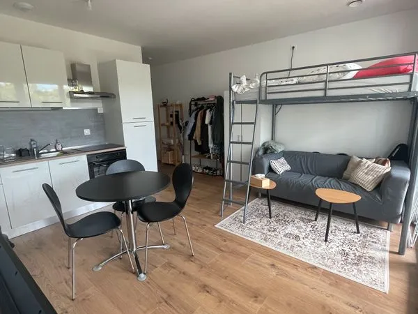 Studio 29 m² + 9 m² de terrasse/balcon + parking + DPE B + résidence récente + faibles charges énerg