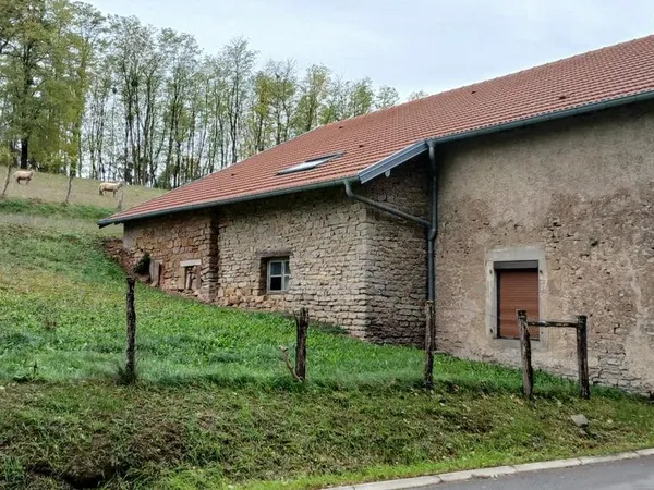 Ferme 250 m² Melincourt