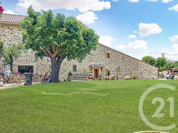 Maison 8 pièces 250 m²