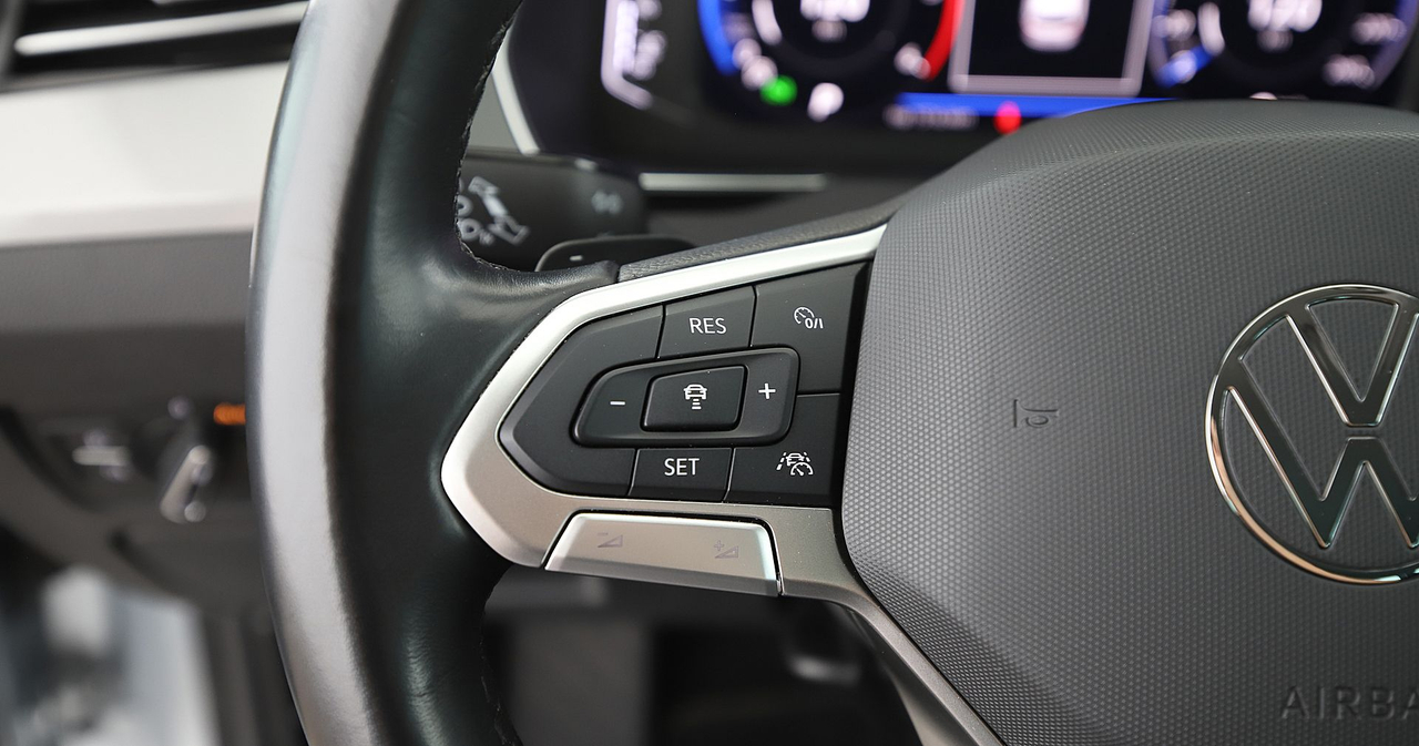 Volkswagen Passat SW — photo 27
