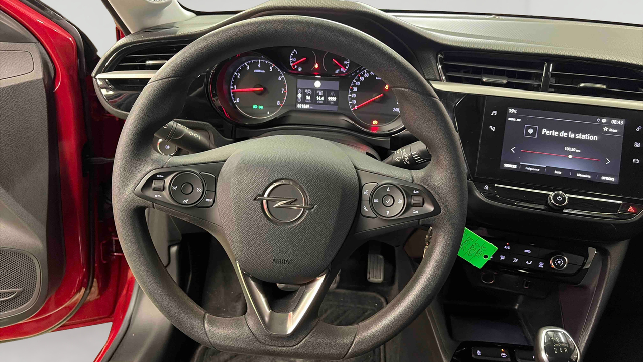 Opel Corsa 1.2 75 ch BVM5 — photo 10