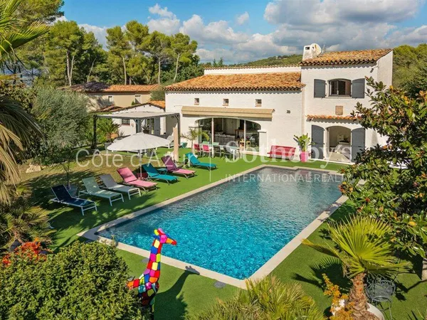 Villa 7 pièces 184 m²