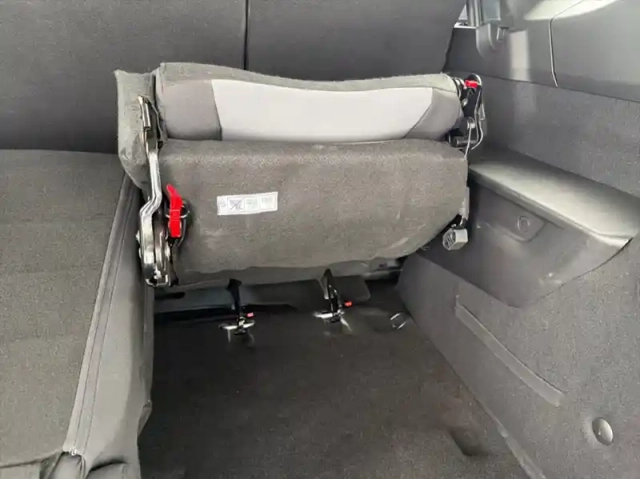 Dacia Jogger 1.0 tce 110ch extreme 7 places -24 — photo 28