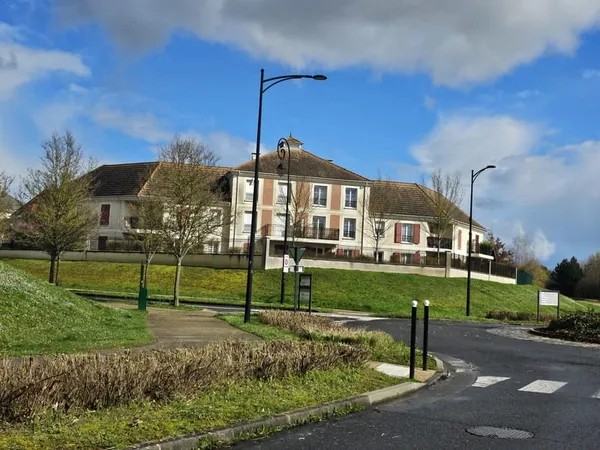 F3 DUPLEX TIGERY AVEC PARKING