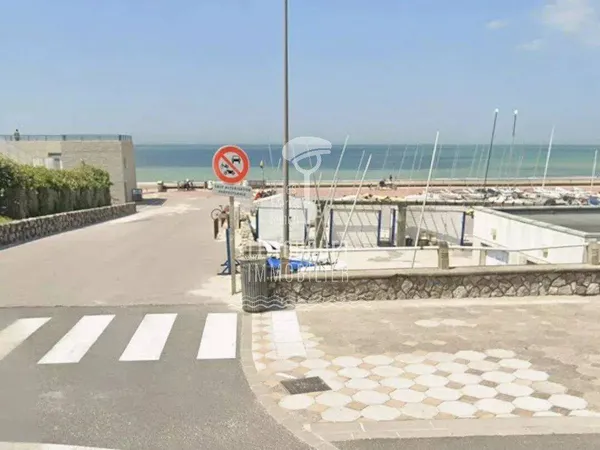 Local professionnel 4 pièces 88 m²