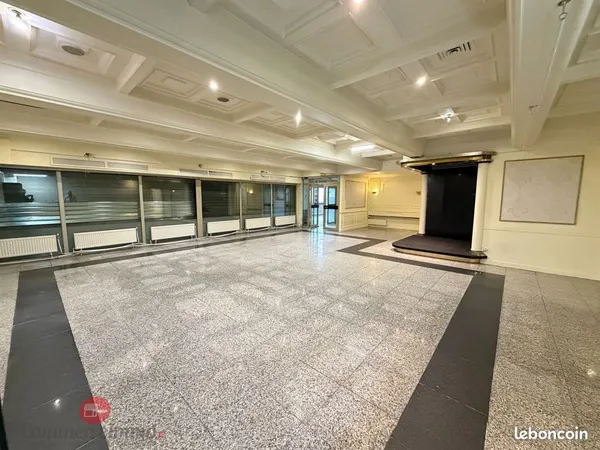 Boutique 200 m² AUBERVILLIERS