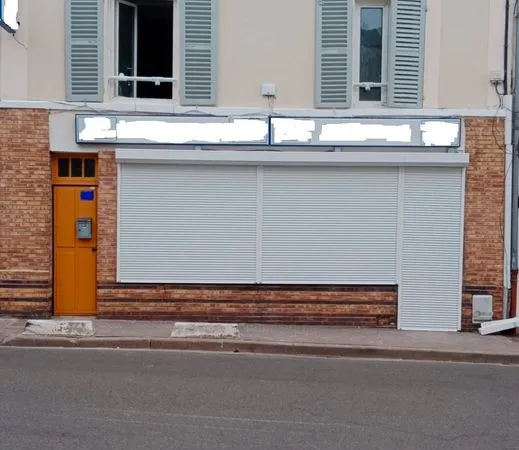 à louer - local commercial - bar / café / alimentation