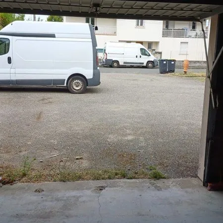 Garage à louer 90/mois 🚗