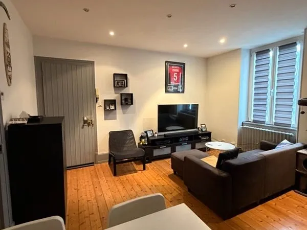 Appartement F2 42m carré proche centre ville