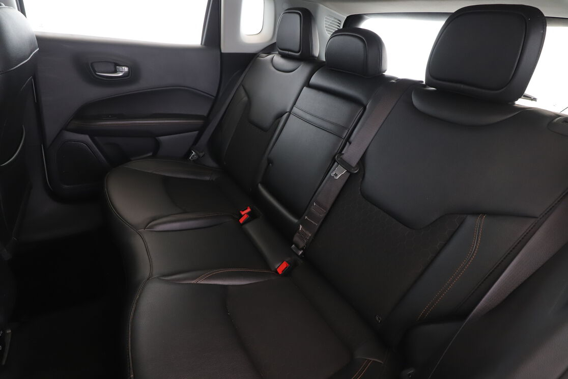Jeep Compass 1.6 MJet Limited — photo 13