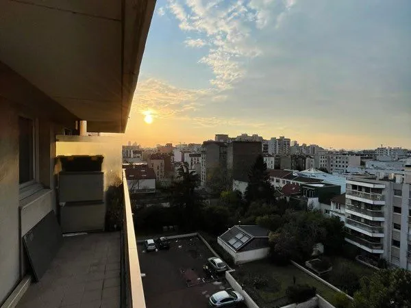 Studio 24 m² + cave à Pantin