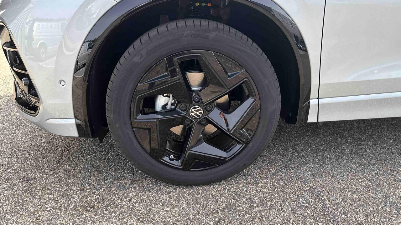 Volkswagen Tiguan 1.5 eTSI 150ch DSG7 — photo 13