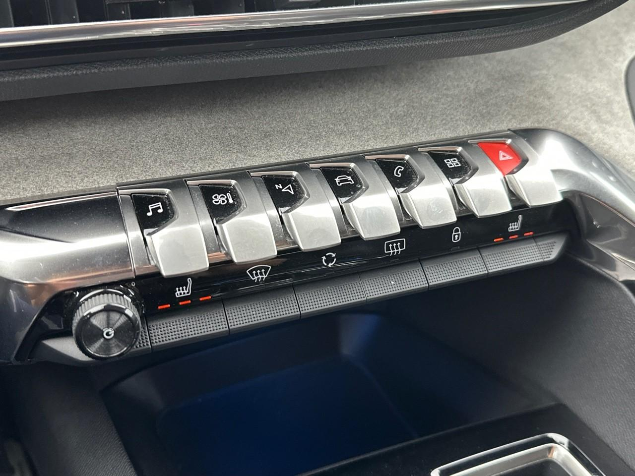 Peugeot 3008 puretech 130ch s&s eat8 gt pack — photo 28