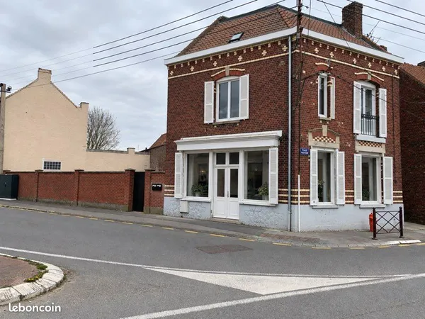 Local commercial de caractère environ 75 m2