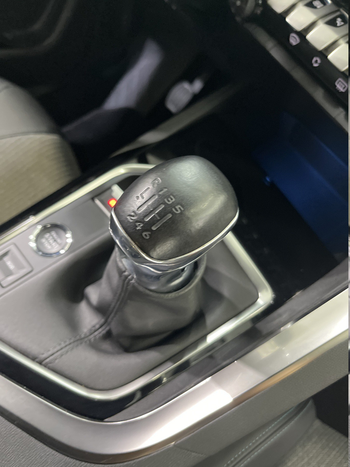 Peugeot 3008 — photo 48
