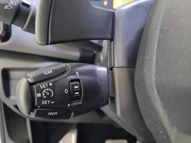 Citroën C5 Aircross hybride rechargeable 225 s&amp;s e-eat8 — photo 48