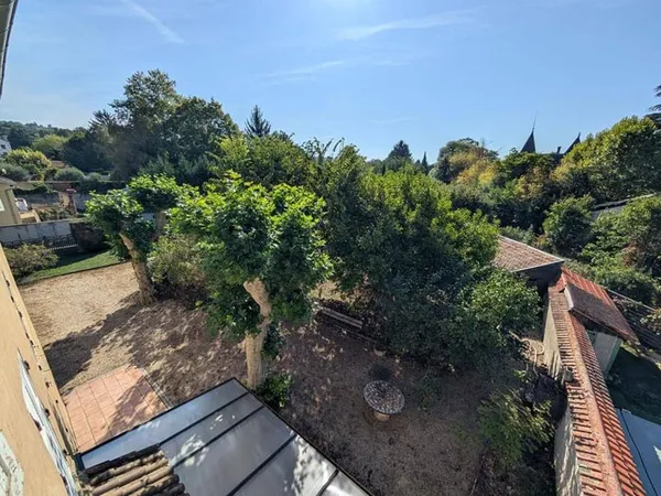 Maison 8 pièces 230 m²