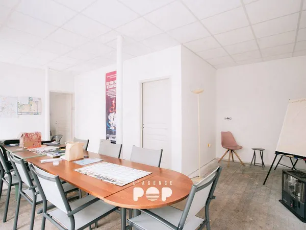 Local 2 pièces 43 m²