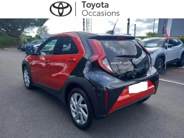 Toyota Aygo X 1.0 vvt-i 72ch design s-cvt — photo 2