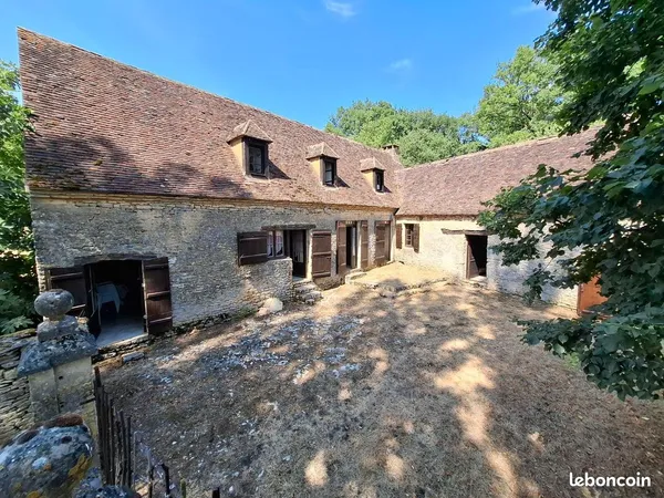 Propriété 3 pièces 130 m²