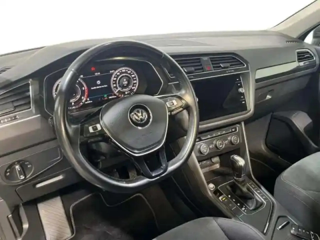 Volkswagen Tiguan 2.0 tdi 150 dsg7 carat — photo 9