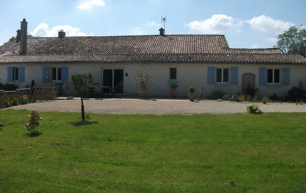 Photo 1