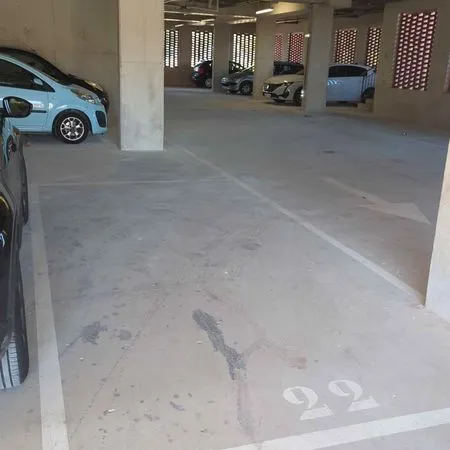 Place de stationnement Parking au rez-de-chaussée