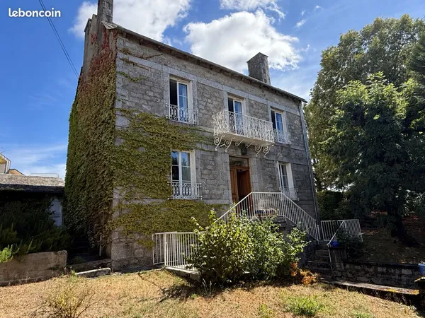 Maison 8 pièces 200 m²