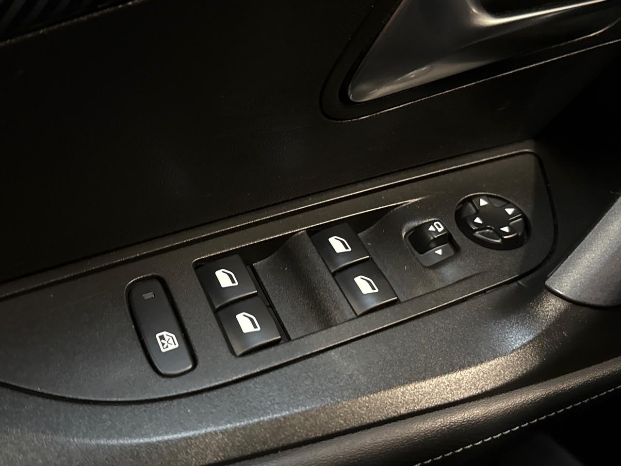 Peugeot 2008 1.2 puretech 130ch s&s allure eat8 7cv — photo 22