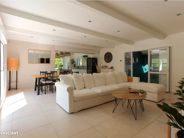 Villa de plain pied 195m²